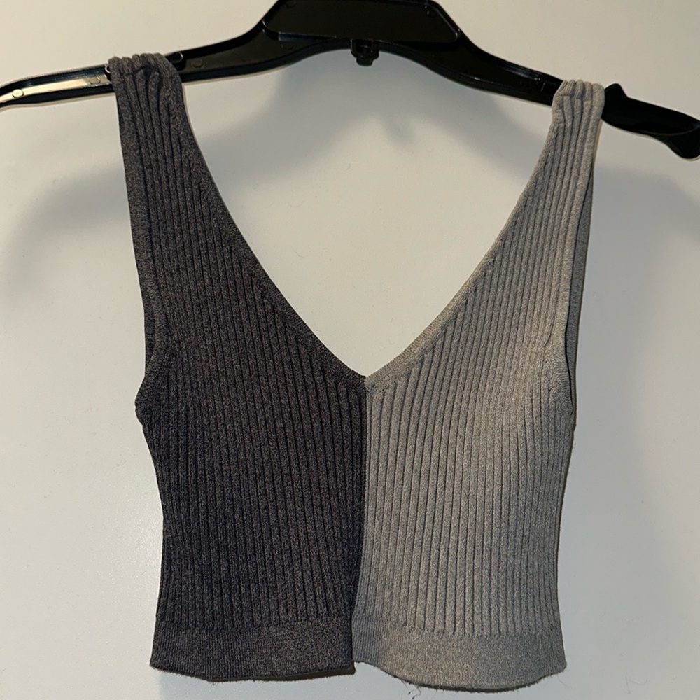 Gray color block crop top